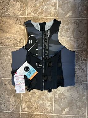Hyperlite Men’s Gray/Black Neoprene Life Vest - Front Zip